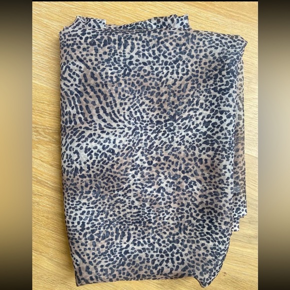 Sheer cheetah print window scarf treatment - Picture 2 of 3